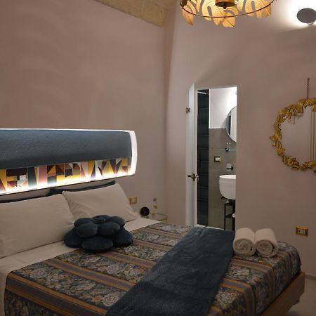 Lovely & Chic Rooms Nei Sassi Матера Экстерьер фото