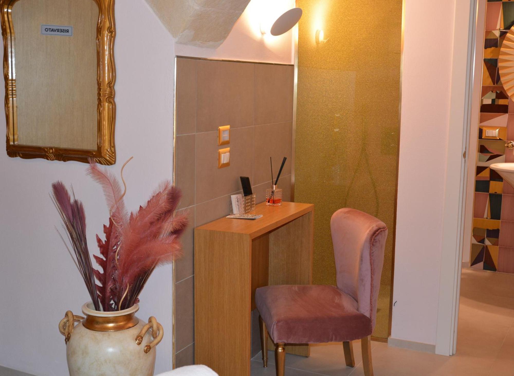 Lovely & Chic Rooms Nei Sassi Матера Экстерьер фото