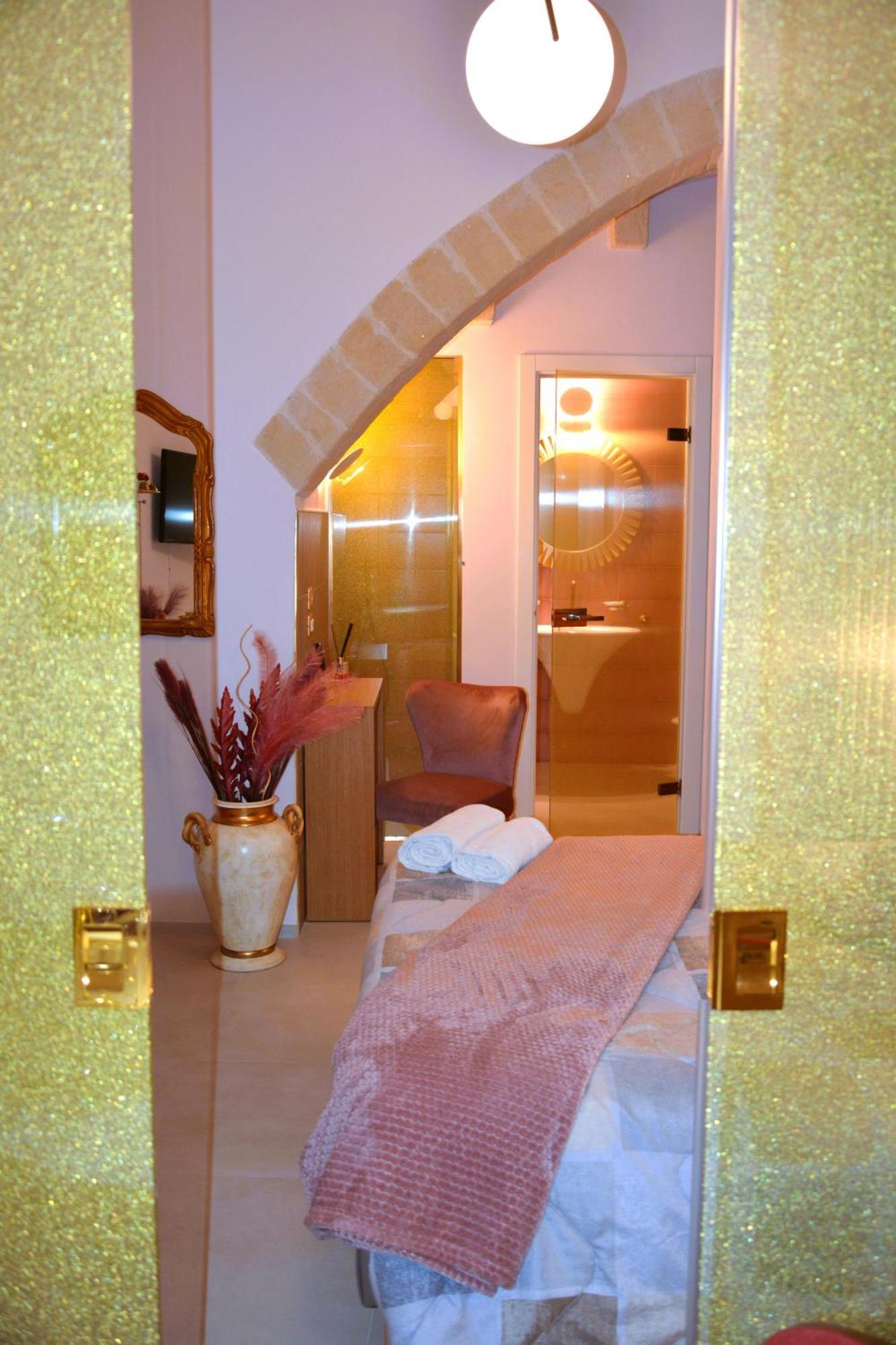 Lovely & Chic Rooms Nei Sassi Матера Экстерьер фото